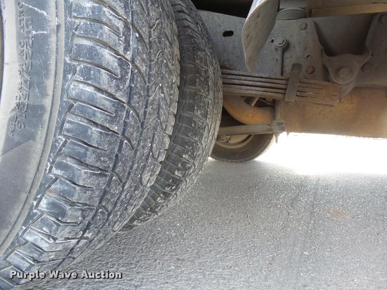 image for item DB2465 1998 Ford Econoline E450 ambulance