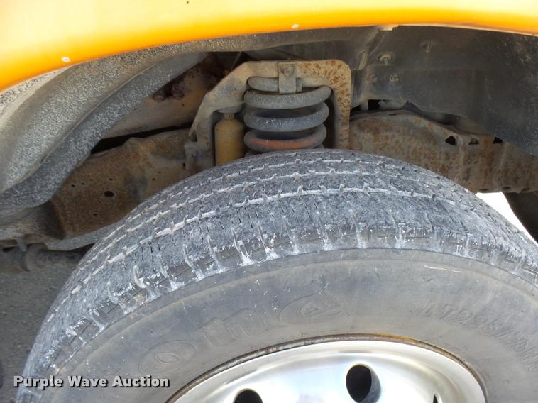 image for item DB2465 1998 Ford Econoline E450 ambulance