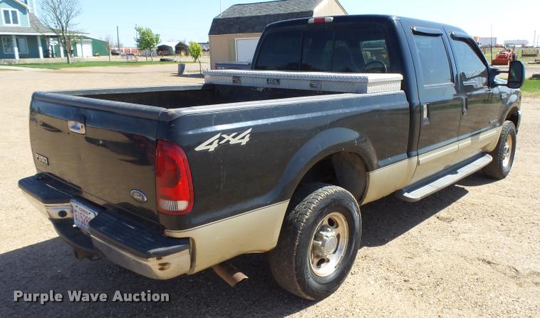 image for item DB2517 2001 Ford F250 Super Duty Crew Cab pickup truck