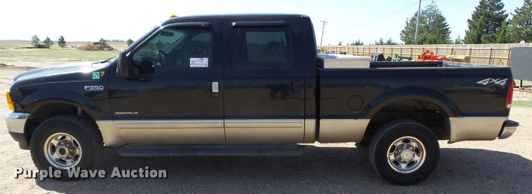 image for item DB2517 2001 Ford F250 Super Duty Crew Cab pickup truck