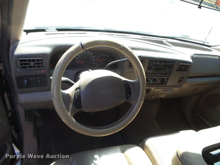 image for item DB2517 2001 Ford F250 Super Duty Crew Cab pickup truck