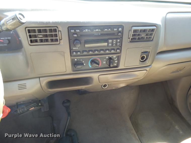 image for item DB2517 2001 Ford F250 Super Duty Crew Cab pickup truck