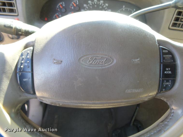 image for item DB2517 2001 Ford F250 Super Duty Crew Cab pickup truck