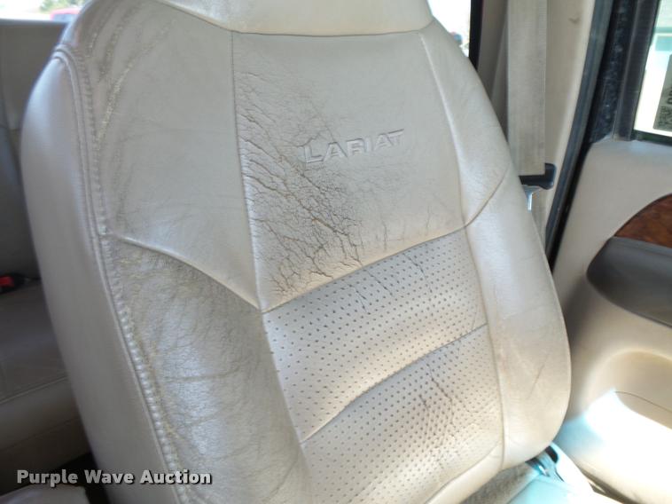 image for item DB2517 2001 Ford F250 Super Duty Crew Cab pickup truck