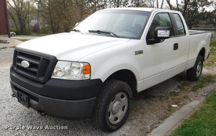 image for item DB3890 2007 Ford F150 XL SuperCab pickup truck