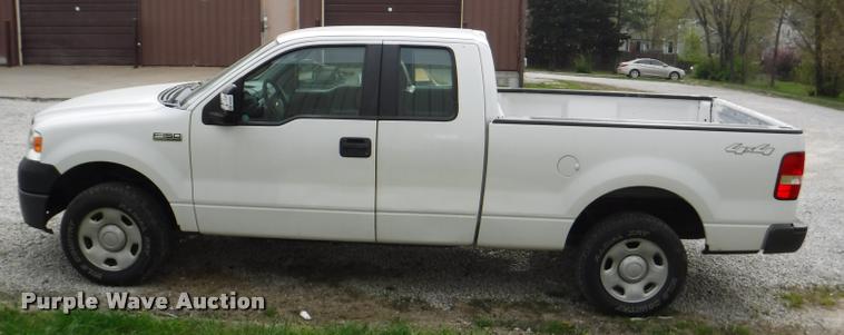 image for item DB3890 2007 Ford F150 XL SuperCab pickup truck