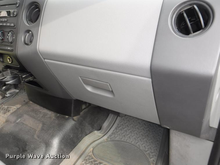 image for item DB3890 2007 Ford F150 XL SuperCab pickup truck