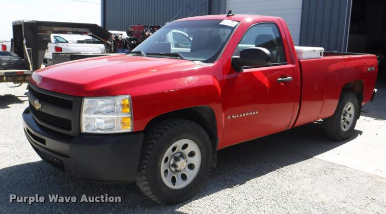 image for item DB3900 2009 Chevrolet Silverado 1500 pickup truck