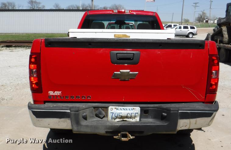 image for item DB3900 2009 Chevrolet Silverado 1500 pickup truck