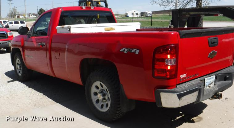 image for item DB3900 2009 Chevrolet Silverado 1500 pickup truck