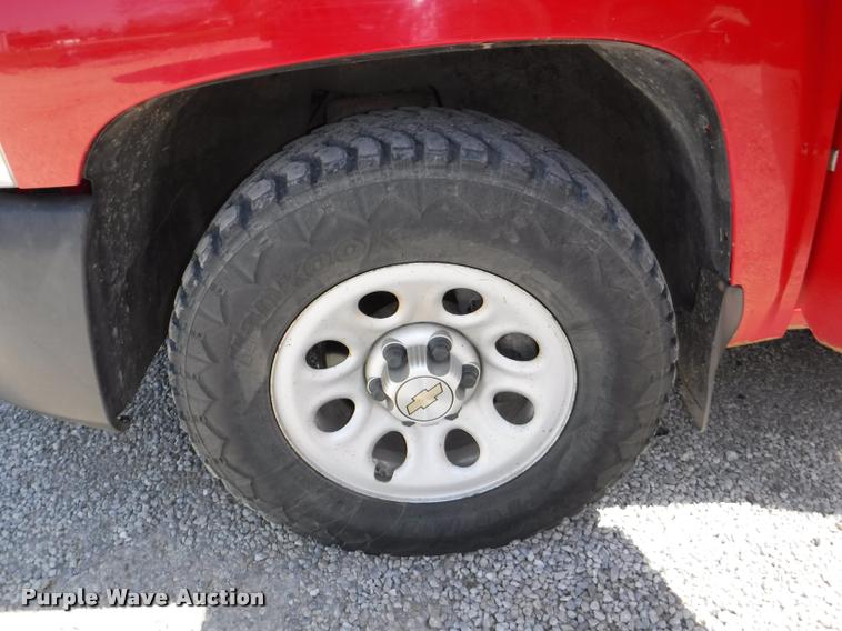 image for item DB3900 2009 Chevrolet Silverado 1500 pickup truck