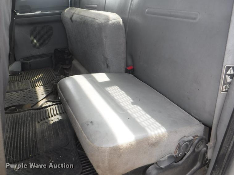 image for item DB3918 2004 Ford F250 Super Duty XL SuperCab pickup truck