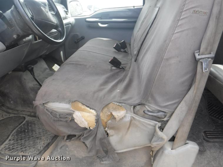 image for item DB3918 2004 Ford F250 Super Duty XL SuperCab pickup truck