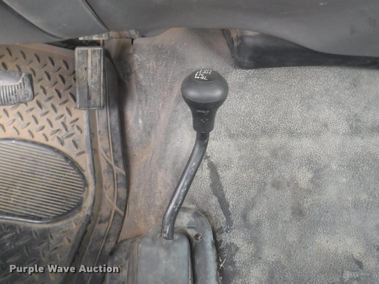 image for item DB3918 2004 Ford F250 Super Duty XL SuperCab pickup truck