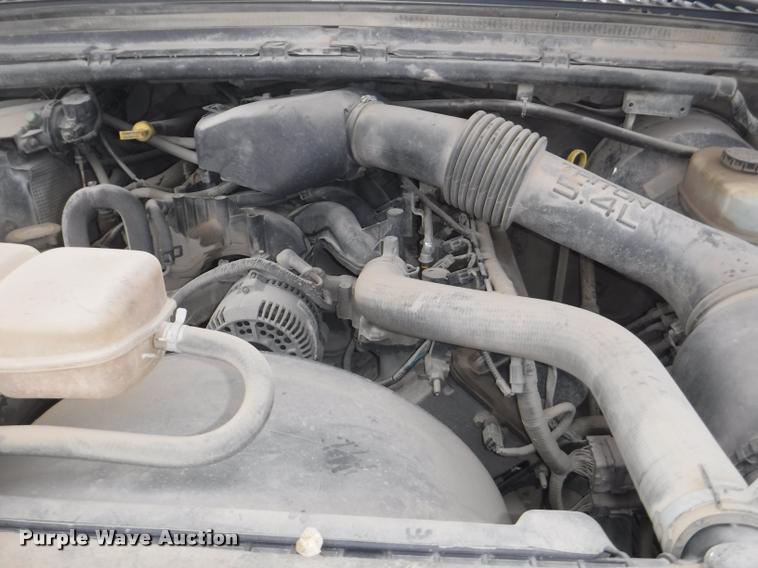 image for item DB3918 2004 Ford F250 Super Duty XL SuperCab pickup truck