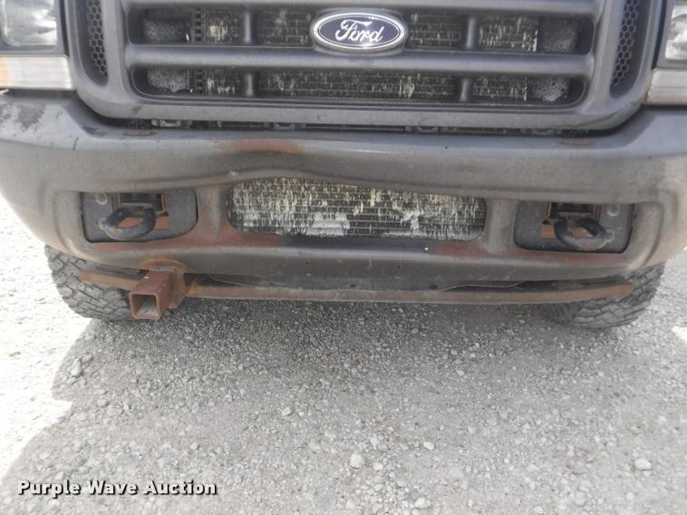 image for item DB3918 2004 Ford F250 Super Duty XL SuperCab pickup truck