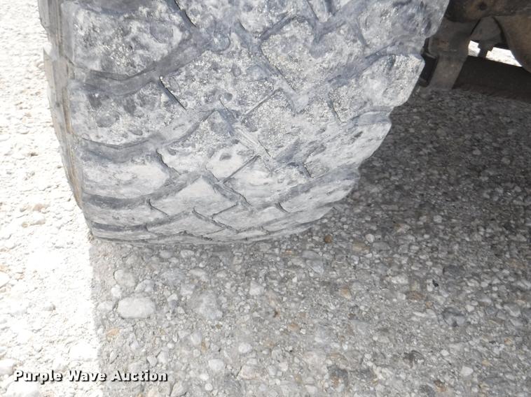 image for item DB3918 2004 Ford F250 Super Duty XL SuperCab pickup truck