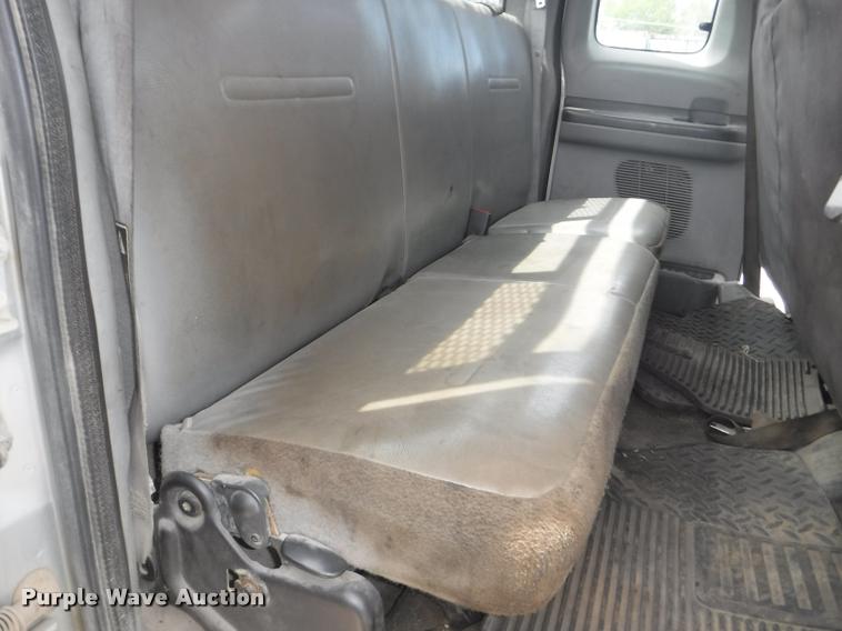 image for item DB3918 2004 Ford F250 Super Duty XL SuperCab pickup truck