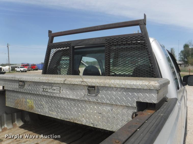 image for item DB3918 2004 Ford F250 Super Duty XL SuperCab pickup truck