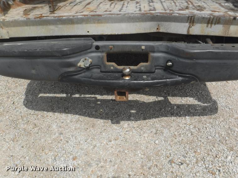 image for item DB3918 2004 Ford F250 Super Duty XL SuperCab pickup truck