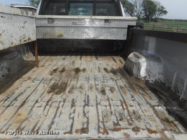 image for item DB3918 2004 Ford F250 Super Duty XL SuperCab pickup truck