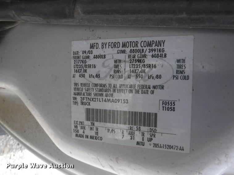 image for item DB3918 2004 Ford F250 Super Duty XL SuperCab pickup truck