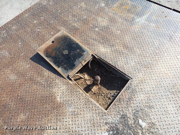 image for item DB4691 2007 Ford F550 XL dump bed truck