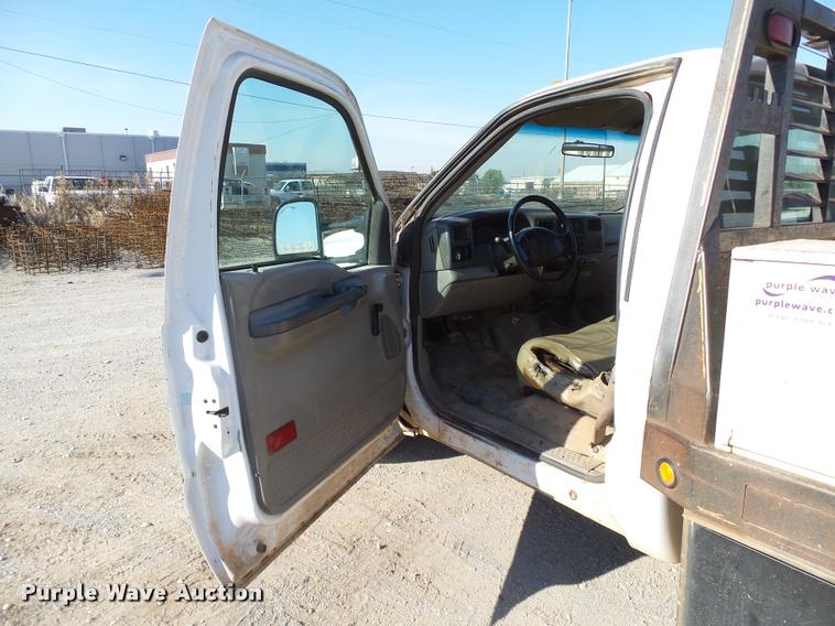 image for item DB4692 2000 Ford F350 XL Super Duty flatbed pickup truck