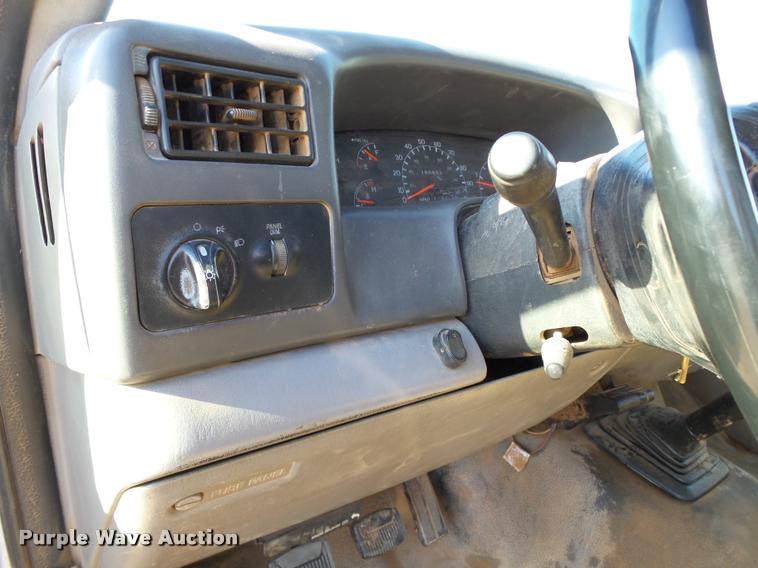 image for item DB4692 2000 Ford F350 XL Super Duty flatbed pickup truck