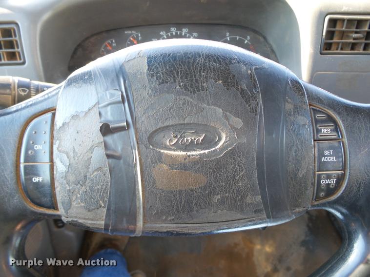 image for item DB4692 2000 Ford F350 XL Super Duty flatbed pickup truck