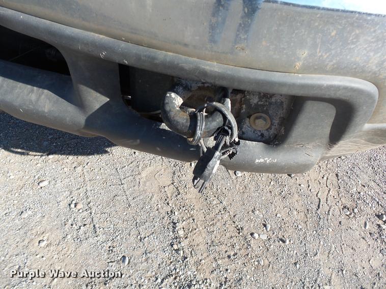 image for item DB4692 2000 Ford F350 XL Super Duty flatbed pickup truck