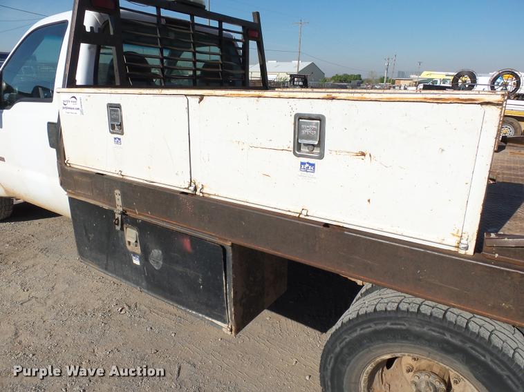 image for item DB4692 2000 Ford F350 XL Super Duty flatbed pickup truck