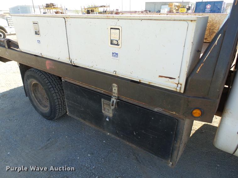 image for item DB4692 2000 Ford F350 XL Super Duty flatbed pickup truck