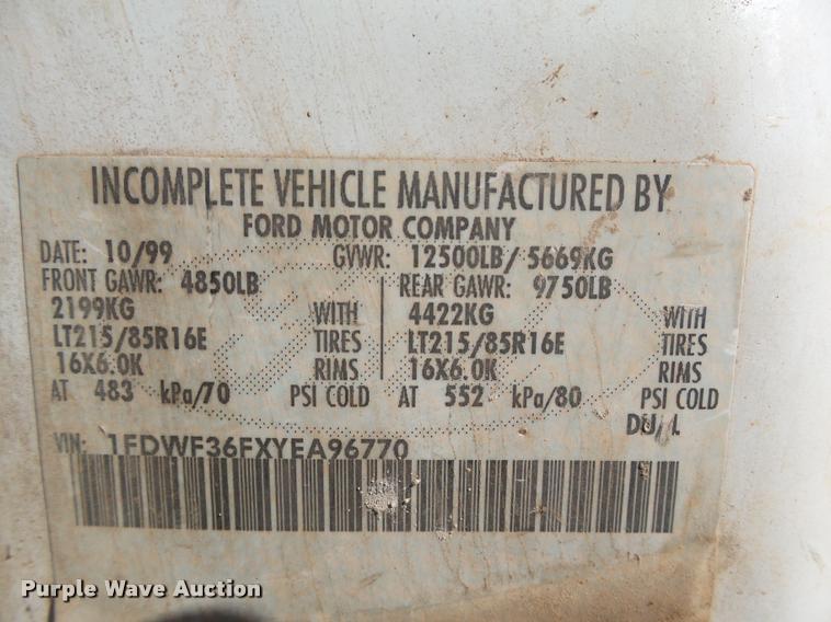 image for item DB4692 2000 Ford F350 XL Super Duty flatbed pickup truck