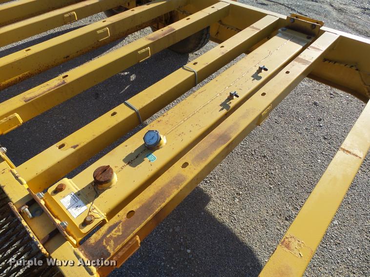 image for item DB4693 2000 Vermeer E550/E800 equipment trailer