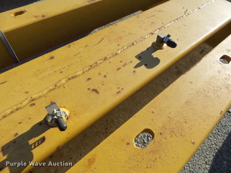 image for item DB4693 2000 Vermeer E550/E800 equipment trailer