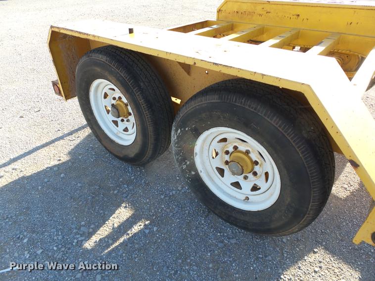image for item DB4693 2000 Vermeer E550/E800 equipment trailer