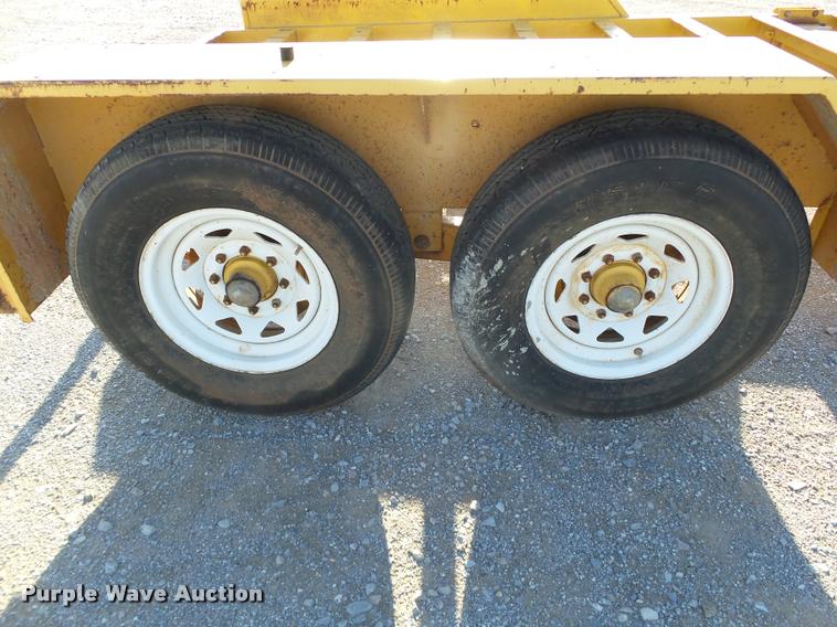 image for item DB4693 2000 Vermeer E550/E800 equipment trailer