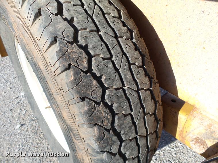 image for item DB4693 2000 Vermeer E550/E800 equipment trailer