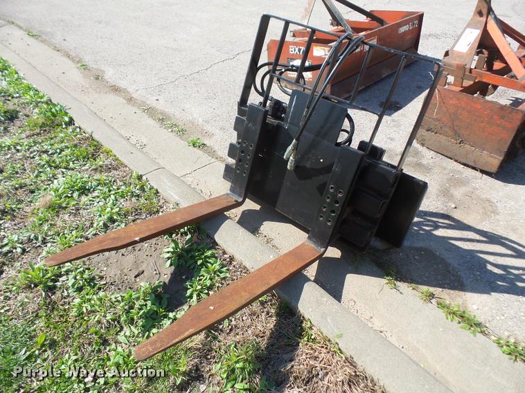 image for item DC9239 Skid steer pallet forks