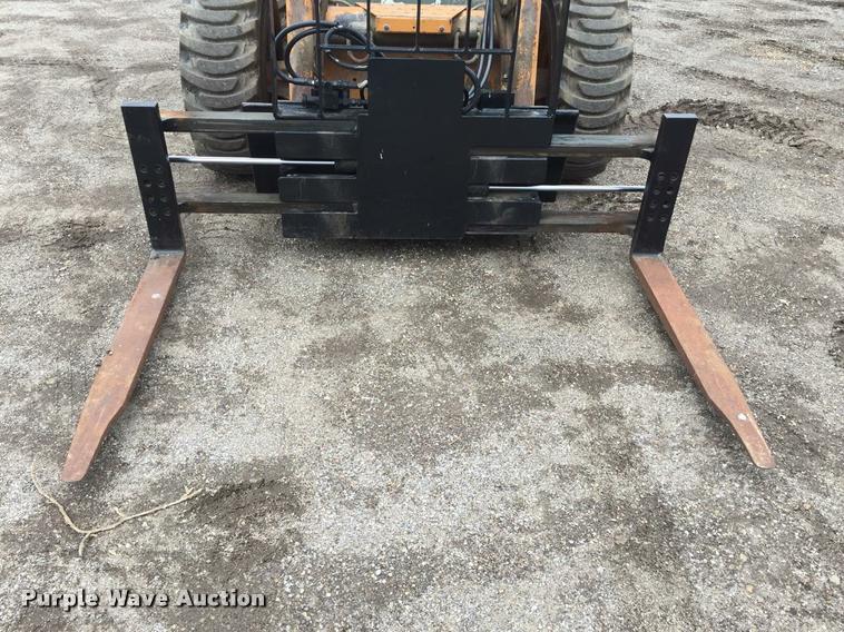 image for item DC9239 Skid steer pallet forks