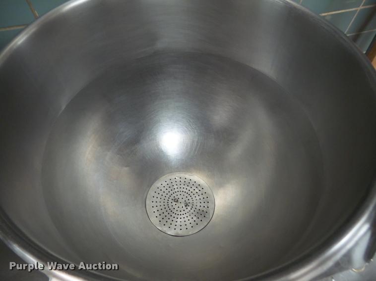 image for item DC9270 (2) direct steam kettles