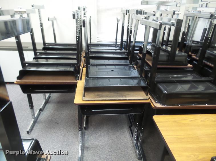 image for item DC9284 (254) student desks