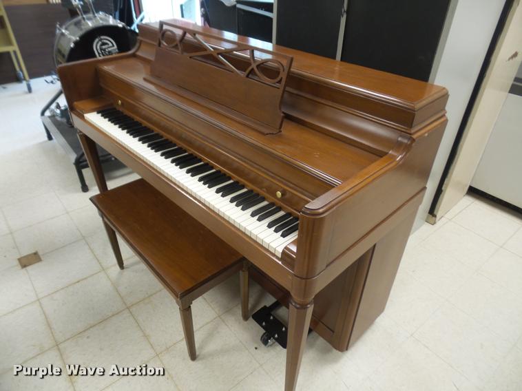 image for item DC9291 Baldwin Acrosonic piano