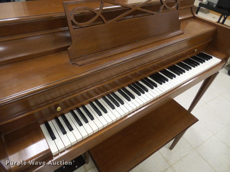 image for item DC9291 Baldwin Acrosonic piano
