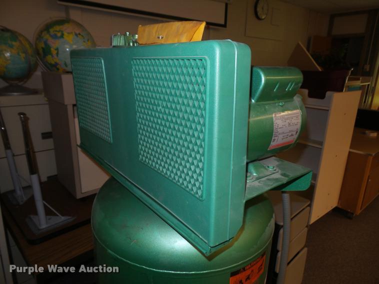 image for item DC9311 Speedaire air compressor