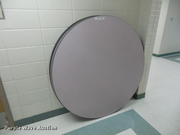 image for item DC9317 (4) 60" round tables