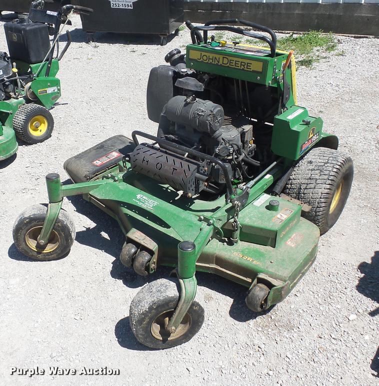 image for item DD9265 John Deere 652R ZTR lawn mower