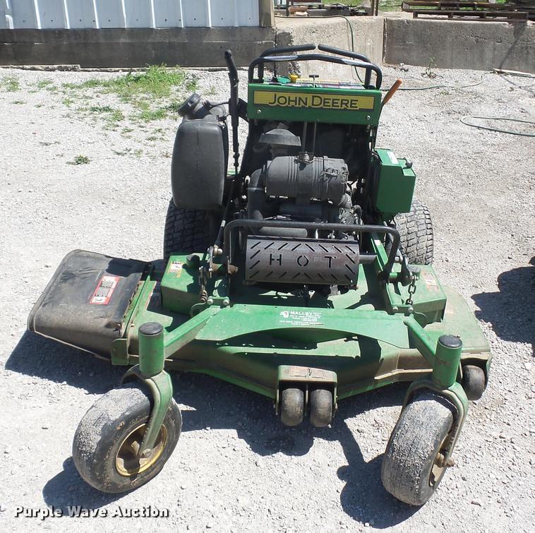 image for item DD9265 John Deere 652R ZTR lawn mower