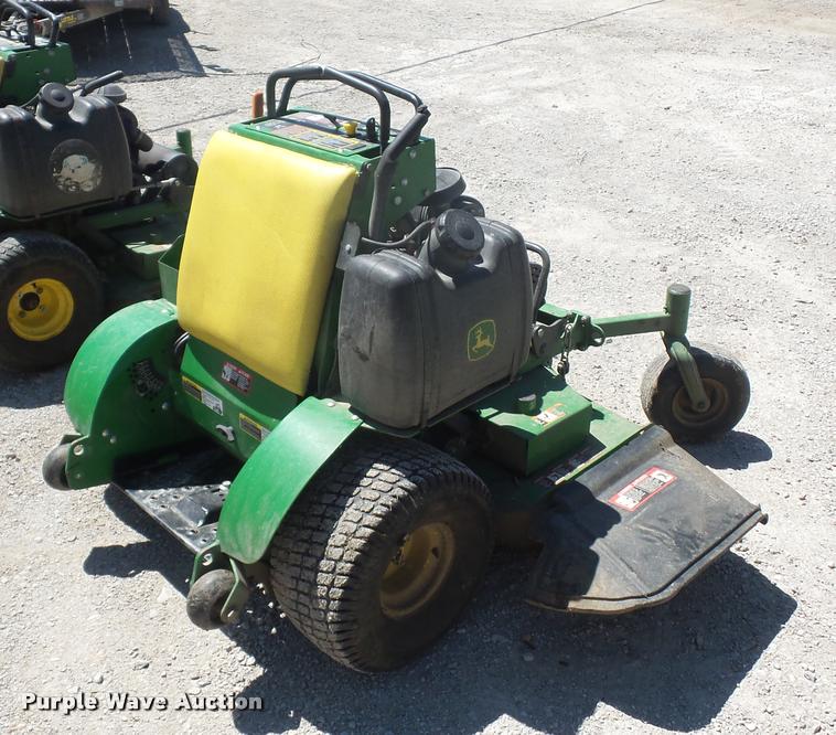 image for item DD9265 John Deere 652R ZTR lawn mower